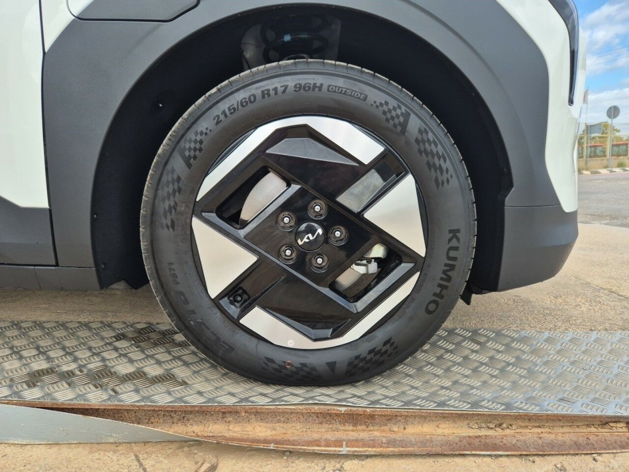 Kia EV3 Air Standard Range NEGRO - Imagen 11