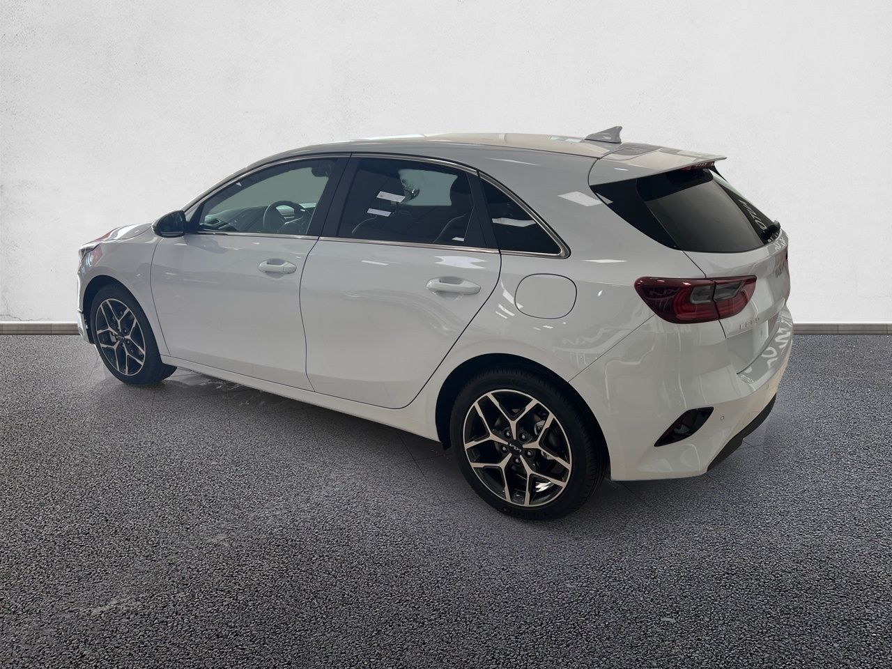 Kia Ceed 1.0 T-GDi 74kW (100CV) Tech - Imagen 3