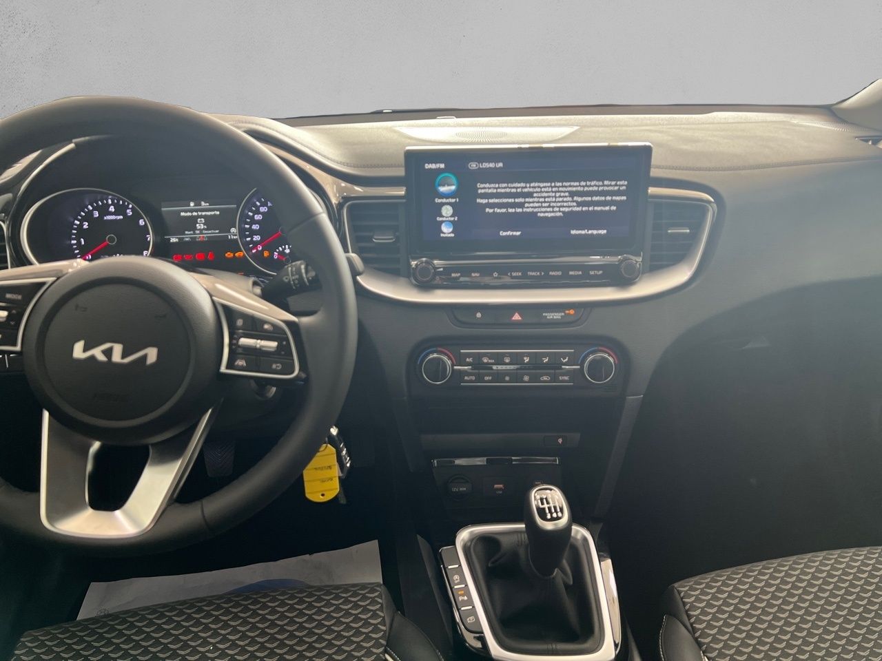 Kia Ceed 1.0 T-GDi 74kW (100CV) Tech - Imagen 9