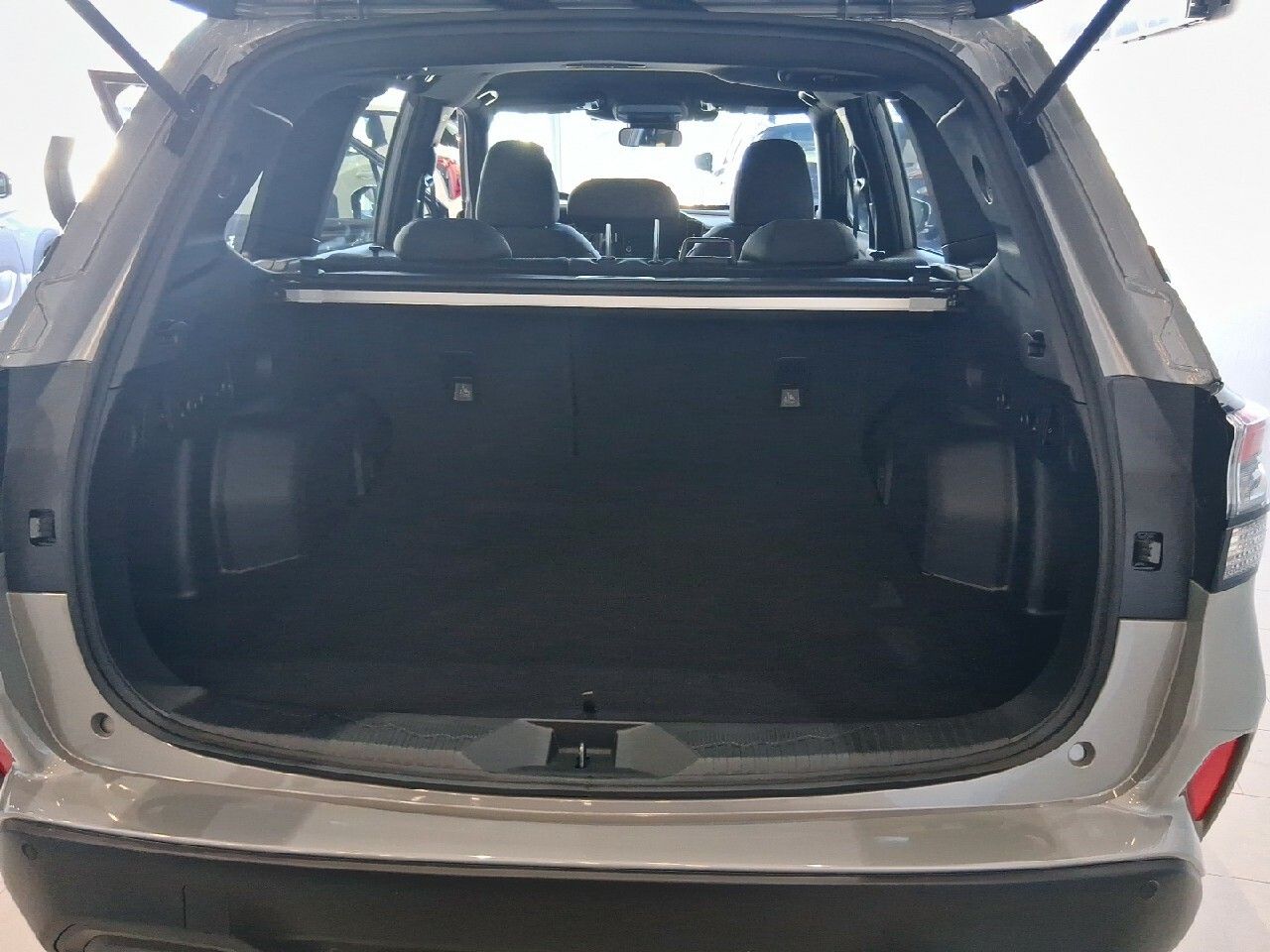 Subaru Forester 2.0i Hybrid Active - Imagen 15