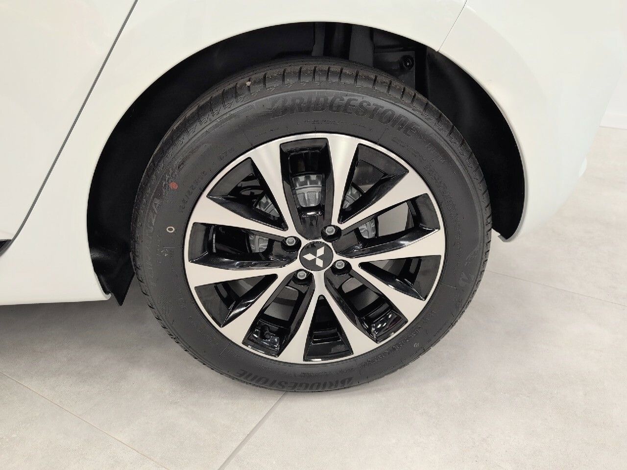 Mitsubishi Colt 100T Kaiteki KM 0 - Imagen 8