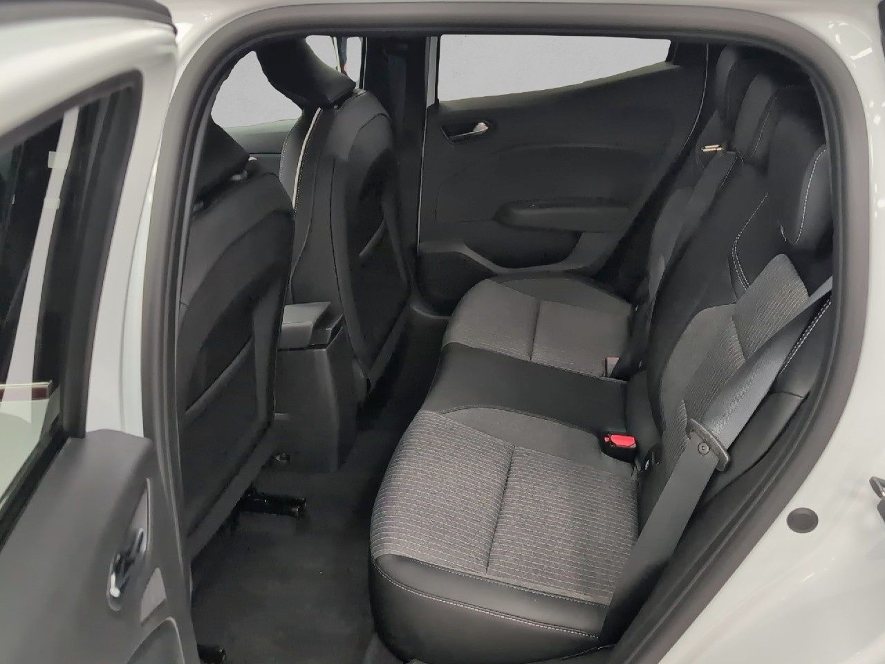 Mitsubishi Colt 100T Kaiteki KM 0 - Imagen 15